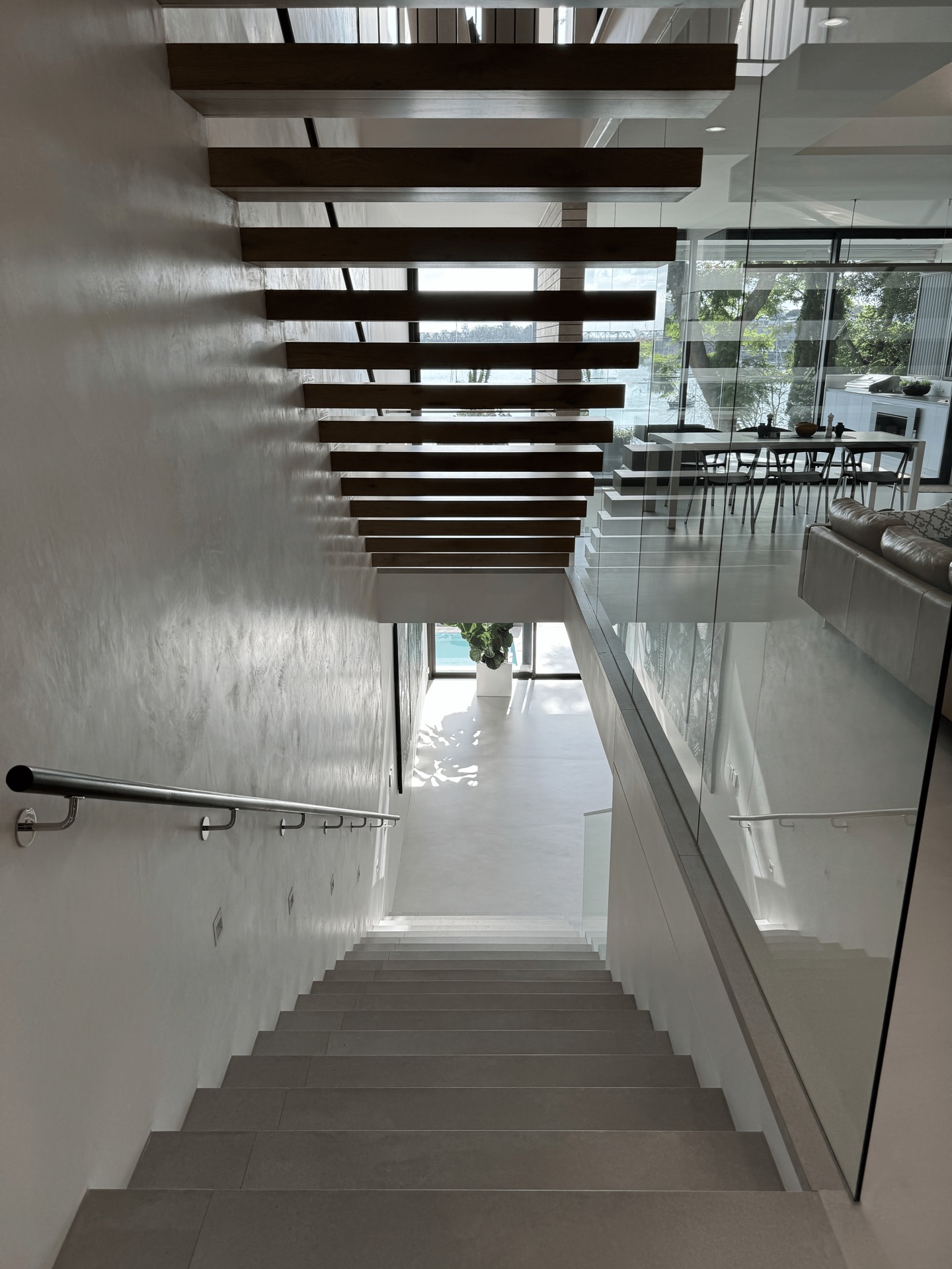 Longview St image 2