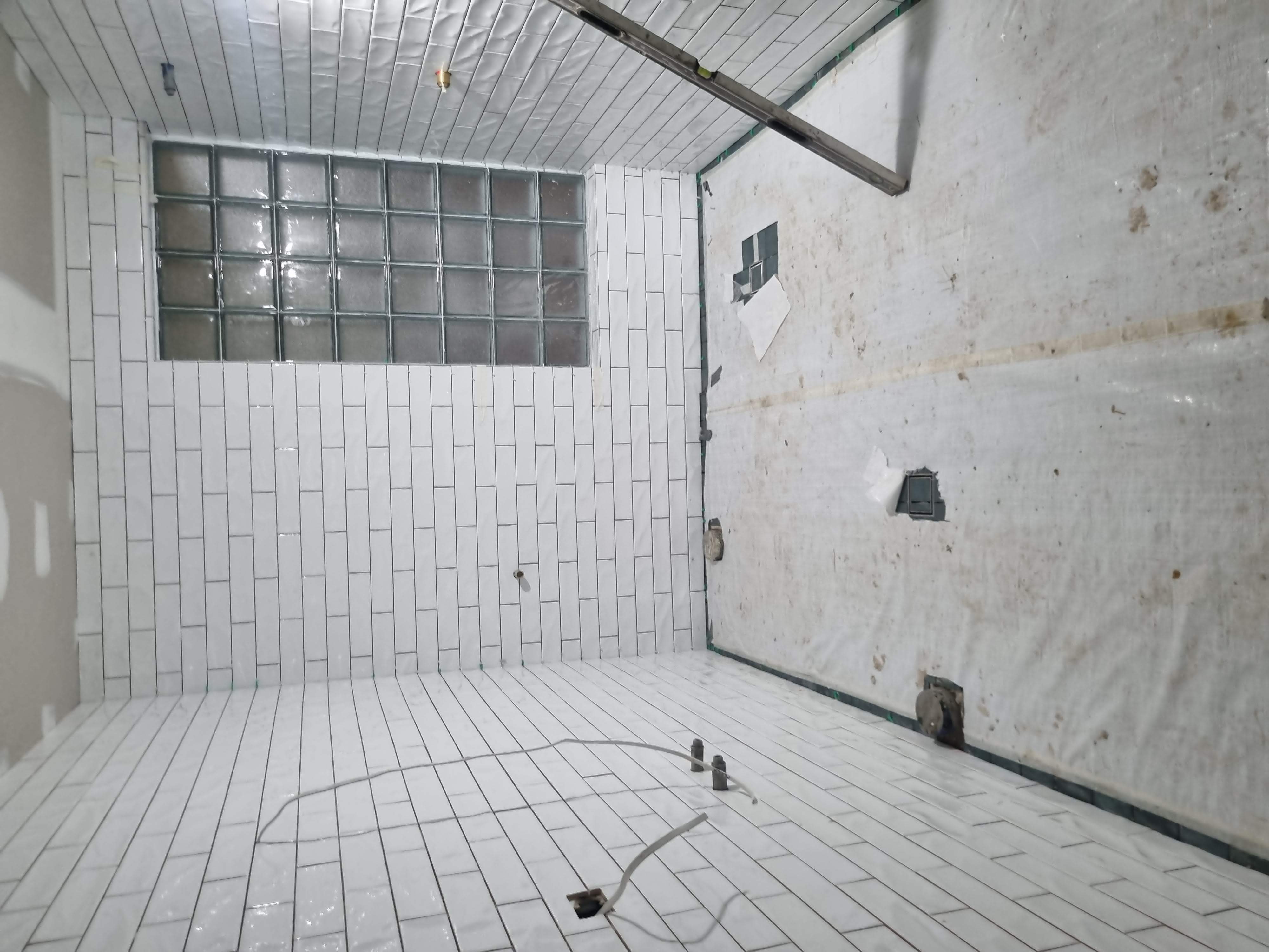 Bathrooms image 3